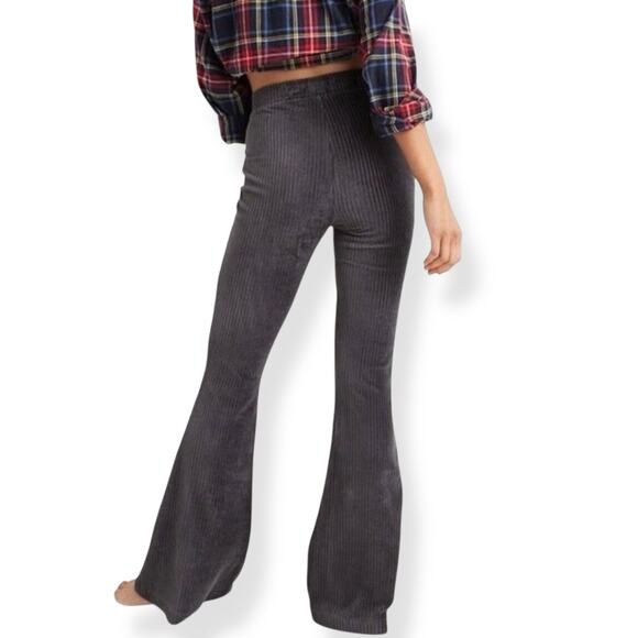 Aerie women's gray Groove On ribbed velour flare pants Medium - Picture 2 of 13